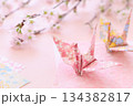 千代紙の折り鶴と啓翁桜 134382817