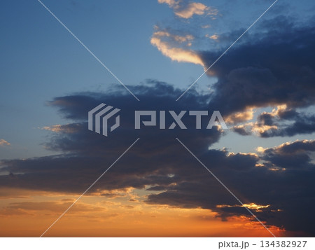 幻想的な夕景 幻想的な夕景 134382927