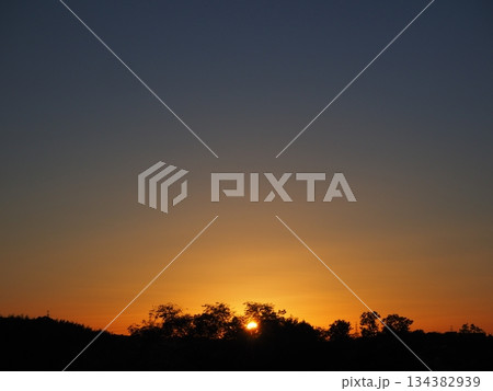 幻想的な夕景 幻想的な夕景 134382939