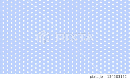 青い背景に白いドット柄の壁紙。小さな水玉がかわいい。 青い背景に白いドット柄の壁紙。小さな水玉がかわいい。 134383152
