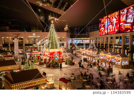 韓国 仁川パラダイスシティのクリスマスマーケット 韓国 仁川パラダイスシティのクリスマスマーケット 134383599