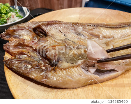 ホッケの姿焼き 旨みたっぷりの干物焼き魚 ホッケの姿焼き 旨みたっぷりの干物焼き魚 134385490