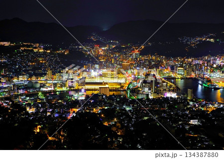 世界新三大夜景の日本代表「長崎」の絶景 世界新三大夜景の日本代表「長崎」の絶景 134387880