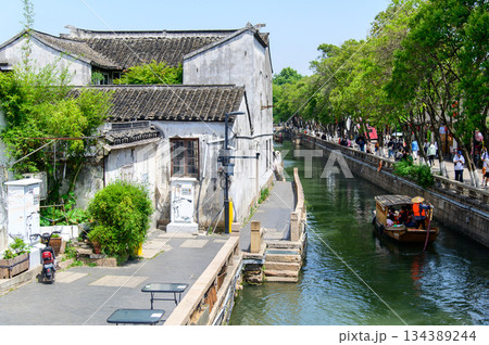 中国の蘇州にある平江路のとても美しい風景 134389244
