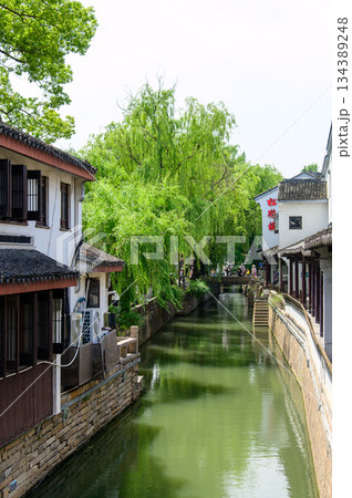 中国の蘇州にある平江路のとても美しい風景 134389248