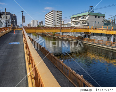 小名木川に架かる「塩の道橋」 小名木川に架かる「塩の道橋」 134389477