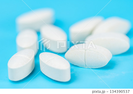 white pills white pills 134390537