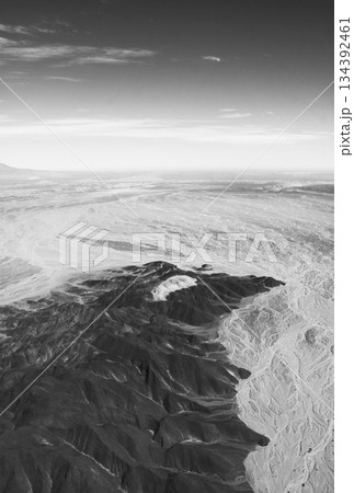 南米ペルー・ナスカ上空からの景色 134392461