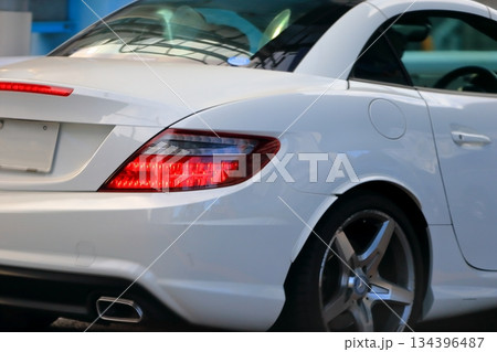 車のテールランプ　イメージ 134396487