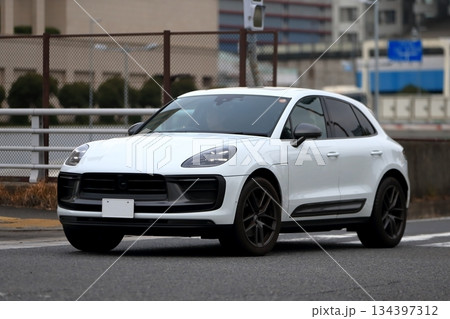 ドイツ製のスポーツカー イメージ ドイツ製のスポーツカー イメージ 134397312