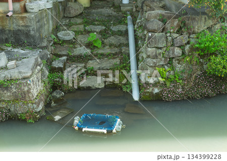 琵琶湖東平野に残る日本遺産である伊庭水郷集落を撮影 134399228