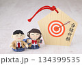 高校生の人形と合格祈願の絵馬 134399535