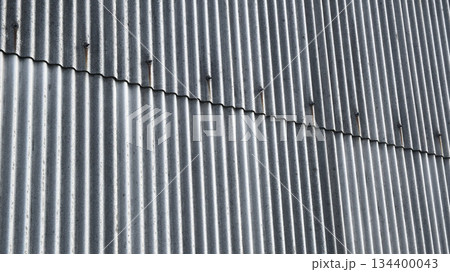 トタン板の壁 134400043