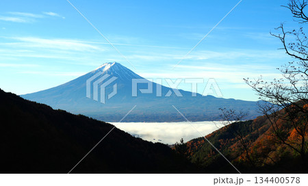 富士見橋展望台から望む早朝の富士山 富士見橋展望台から望む早朝の富士山 134400578