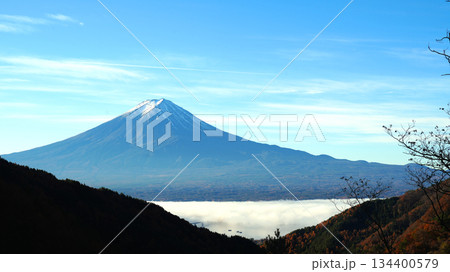 富士見橋展望台から望む早朝の富士山 富士見橋展望台から望む早朝の富士山 134400579