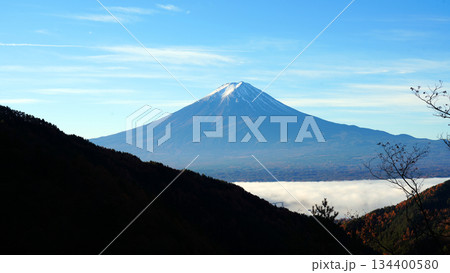 富士見橋展望台から望む早朝の富士山 富士見橋展望台から望む早朝の富士山 134400580
