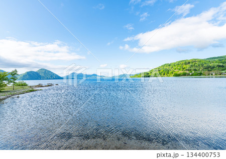 北海道洞爺湖町　初夏の洞爺湖 134400753