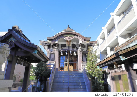 神楽坂若宮八幡神社　新宿区若宮町 134401273