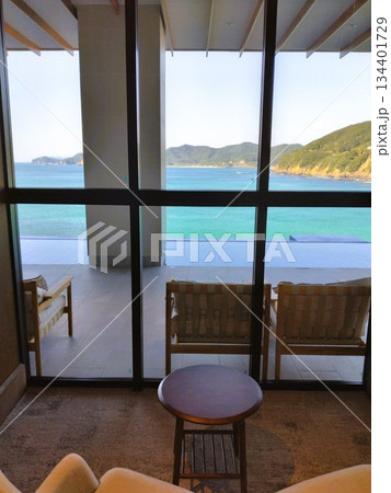 リゾートホテルのテラスから見える景色 リゾートホテルのテラスから見える景色 134401729