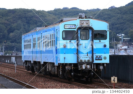 【水島臨海鉄道】キハ37形〜水島色〜(水島本線:弥生駅) 【水島臨海鉄道】キハ37形〜水島色〜(水島本線:弥生駅) 134402450