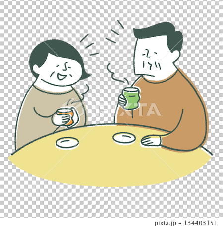 お茶を飲む高齢男女 134403151