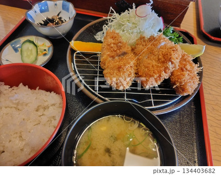 美味しいヒレカツ定食 134403682