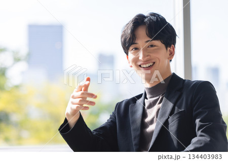 ビジネスマン 134403983