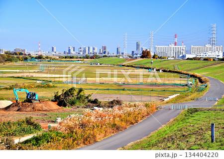 笹目橋／荒川より下流(戸田橋)方向を望む(東京都板橋区)【2025.11】 134404220