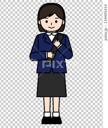 制服姿で卒業証書を抱える女の子 制服姿で卒業証書を抱える女の子 134405414