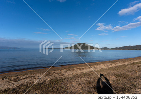 晩秋の琵琶湖の情景 晩秋の琵琶湖の情景 134406852