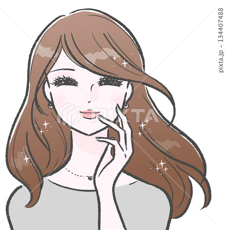 微笑んでいる綺麗なお姉さん 134407488