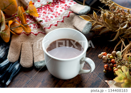 温かいココア 134408183