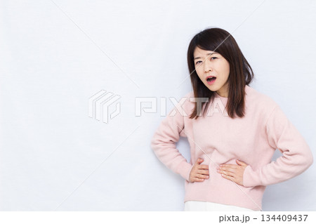 食あたり 食あたり 134409437
