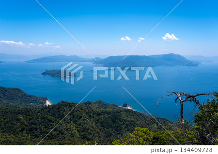 Seto Inland Sea and Hiroshima Bay from Mount Misen summit, Miyajimaa, Japan 134409728