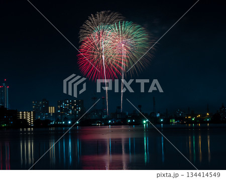 霞ヶ浦から見る土浦全国花火競技大会（茨城県） 134414549