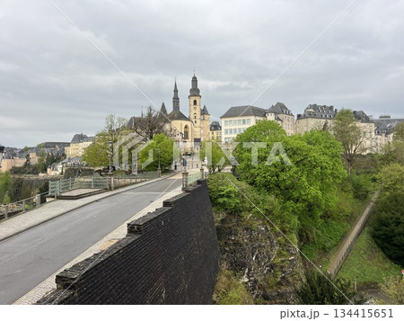 ルクセンブルク市：その古い街並みと要塞群 134415651
