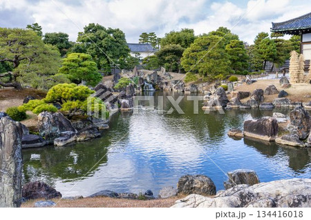 晩秋の二条城　二の丸庭園　京都市中京区 134416018