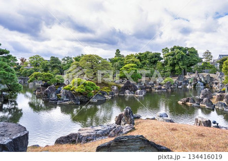 晩秋の二条城　二の丸庭園　京都市中京区 134416019