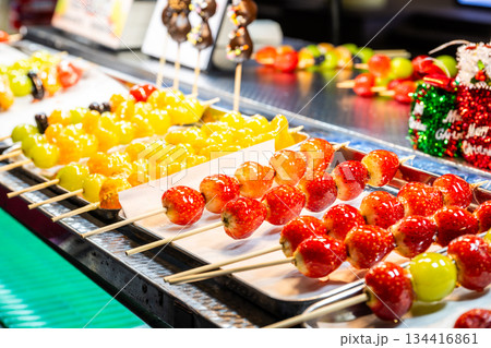 ソウル 明洞の屋台スイーツ タンフル ソウル 明洞の屋台スイーツ タンフル 134416861