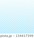正方形の背景　細かいドットのパターンとグラデーション　水色 134417399