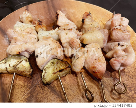 鉄串の焼鳥 134417492