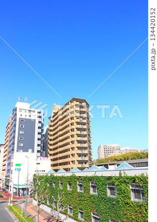 愛知県名古屋市、鶴舞駅前マンションの風景 愛知県名古屋市、鶴舞駅前マンションの風景 134420152