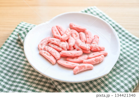 柿の種 あまおう苺味 柿の種 あまおう苺味 134421340