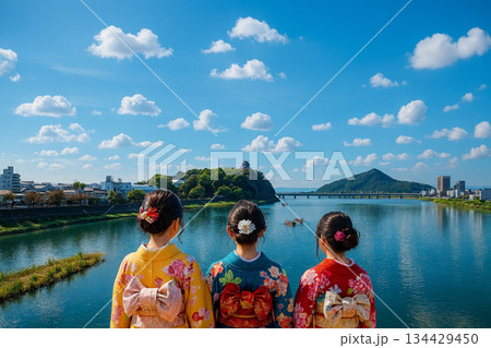 犬山橋より犬山城を望む 134429450