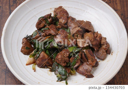 鶏肝レバニラ炒め 134430703