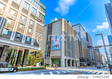 東京 中央区 京橋の都市風景 京橋二丁目交差点付近 東京 中央区 京橋の都市風景 京橋二丁目交差点付近 134431290