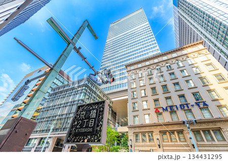 東京 中央区 京橋の都市風景 京橋二丁目交差点付近 東京 中央区 京橋の都市風景 京橋二丁目交差点付近 134431295