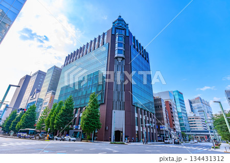 東京　中央区　京橋の都市風景　京橋交差点付近 134431312