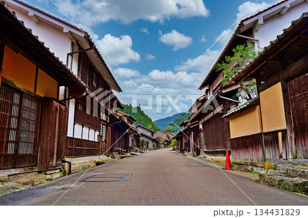 世界遺産 石見銀山　大森地区の町並み 134431829