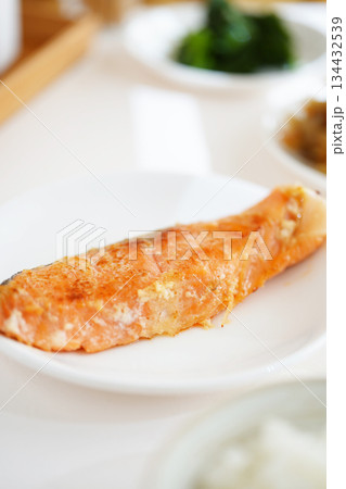 鮭 鮭 134432539